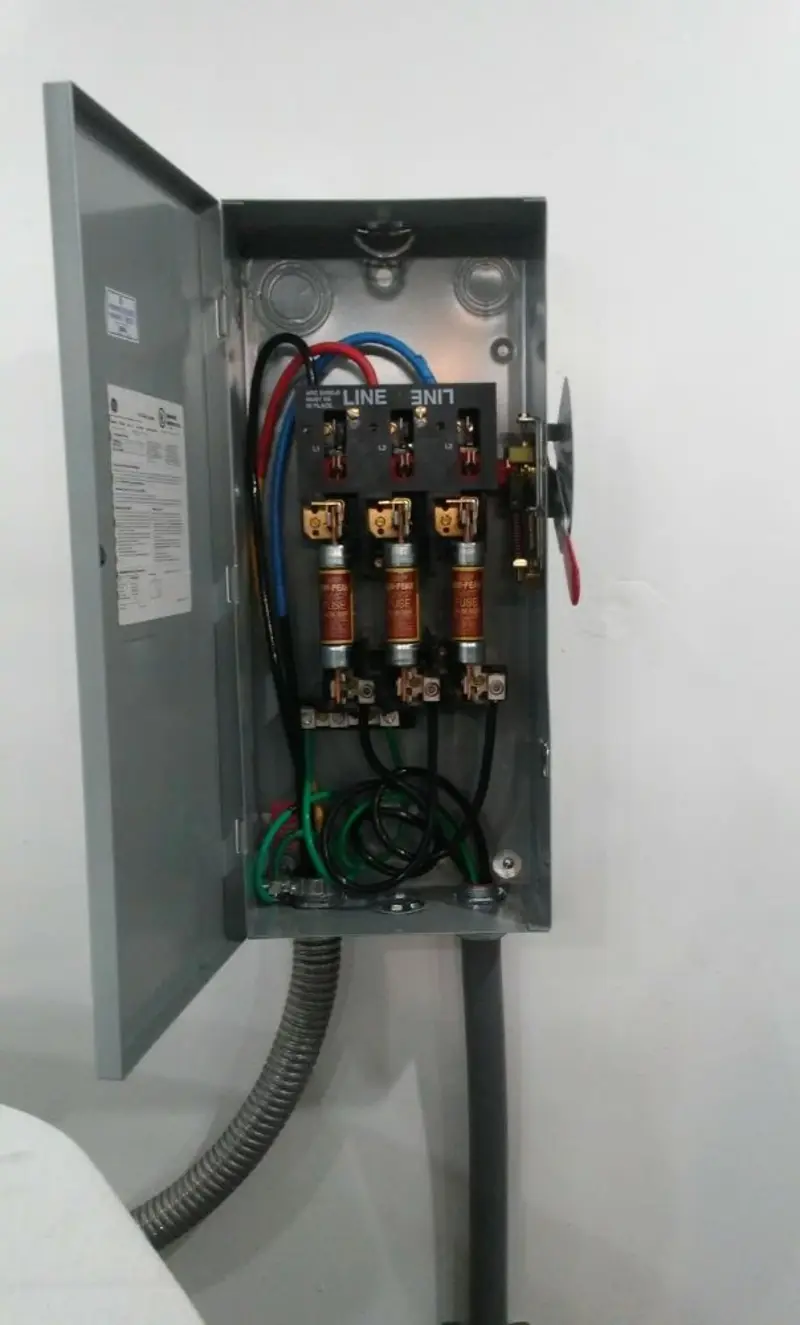 Three-phase disconnect switch installed for Electrical Wiring & Rewiring in Monitor